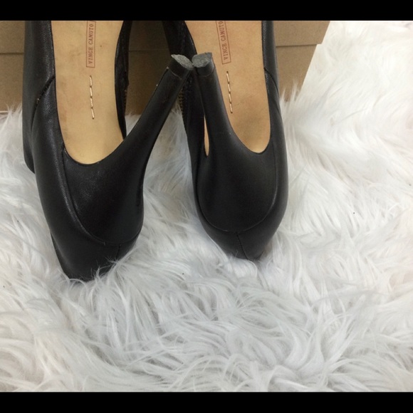 🔥🔥Vince Camuto Brown Leather Booties - Picture 9 of 9